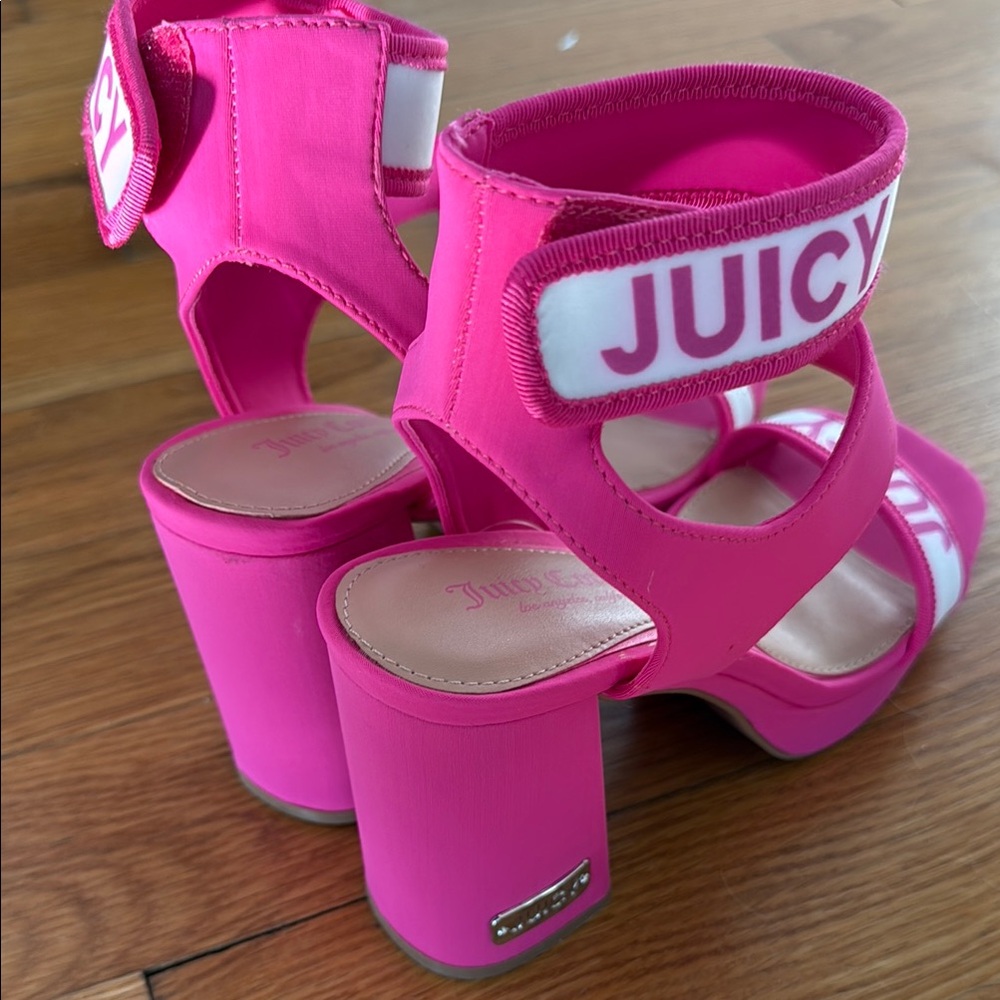 Juicy Couture Pink Sandals with Adjustable Straps